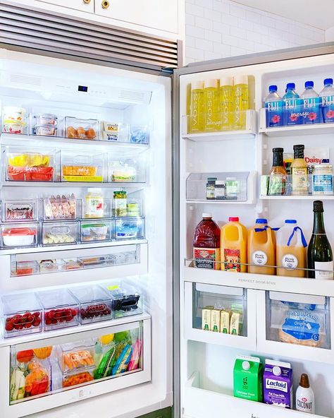 Fully Stocked Fridge, Refrigerator Goals, Stocked Fridge, Desain Pantry, Home Edit, Fridge Decor, House Organisation, Basement Plans, Kitchen Organization Pantry