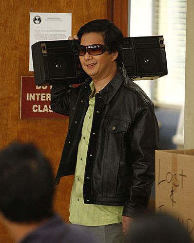 CHANG  #Community Community Tv Series, Abi Motto, Community Tv Show, Ken Jeong, Community Tv, Community Show, Funny Profile, Reaction Pictures, Movies Showing