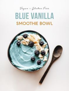 Vanilla Smoothie Bowl, Smoothie Bowls Recipe Easy, Bowl Recipes Easy, Smoothie Bowl Recipe Healthy, Acai Bowls Recipe, Healthy Bowl, Breakfast Smoothie Bowl, Vanilla Smoothie, Blue Spirulina