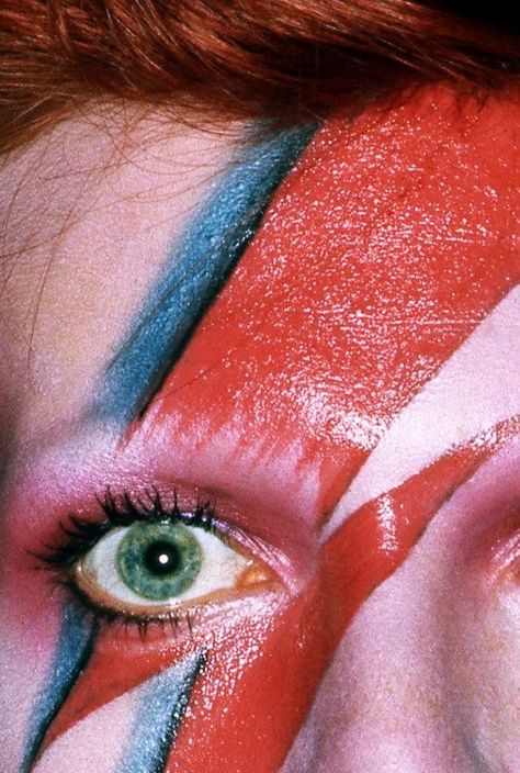 Lightning eye Bowie Angela Bowie, Brian Duffy, Duncan Jones, Sanaa Lathan, Aladdin Sane, Photo Star, Major Tom, Toni Braxton, Axl Rose