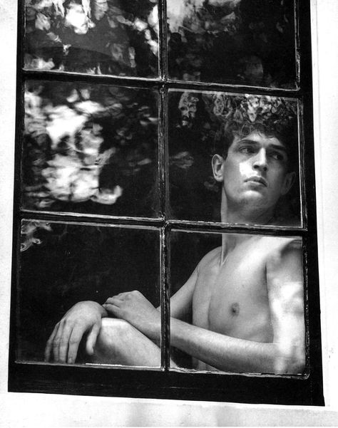 Rupert Everett, 1982, photo by Lord Snowdon Lord Snowdon, Watermark Pictures, Rupert Everett, Old Photography, Looking Out The Window, Ray Bradbury, Great Photographers, British Actors, Bw Photo