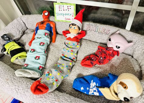 Elf On The Shelf With Friends Ideas, Elf On The Shelf Sleeping Ideas, Elf On The Shelf Sleepover Ideas, Elf Sleepover Ideas, Elf On Shelf Last Day, Elf On The Shelf Sleepover, Elf Sleepover, Silent House, Elf On The Shelf Idea