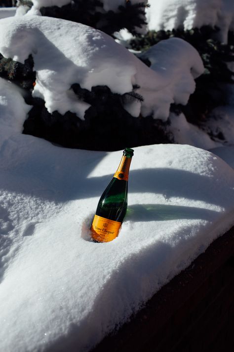 Champagne In Snow, Champagne On Ice, Yellow Label, Mens Holiday, Aspen Colorado, Veuve Clicquot, Ski Slopes, Winter Aesthetic, Stay True