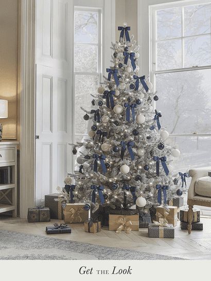 Best Artificial Christmas Trees, 6ft Christmas Tree, Chinoiserie Christmas, Blue Christmas Decor, Pre Lit Christmas Tree, Beautiful Christmas Decorations, Glass Bauble, Blue And White China, Christmas Trends