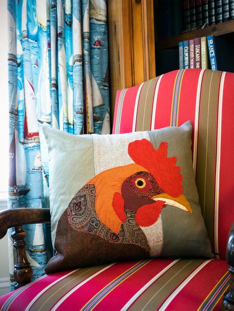 Chicken Pillow, Chicken Pillows, Creative Pillows, Farm Quilt, Christmas Stockings Diy, Applique Pillows, Pillow Crafts, Quilt Square Patterns, Plaid Baby