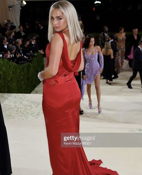 Addison Rae Met Gala, Addison Rae, Sleeveless Formal Dress, Sydney, Dancer, Actresses, Formal Dresses