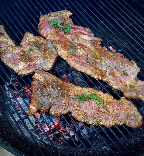 Easy Carne Asada Steak for tacos and more - The Art of Food and Wine Grilled Skirt Steak Recipes, Carne Asada Grilled, Carne Asada Recipes Marinade, Carne Asada Steak, Carne Asada Recipe, Carne Asada Marinade, Carne Asada Recipes, Skirt Steak Recipes, Grilled Skirt Steak