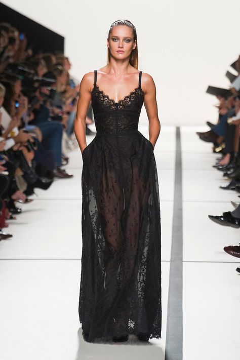 Long Black Lace Dress, Elie Saab 2014, Ellie Saab, Elie Saab Spring, United Nude, Fashion Week Spring 2014, Mode Boho, Black Lace Dress, John Galliano