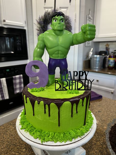 Hulk cake Hulk Birthday Party Cake, Hulk Smash Cake, Bmw Cake, Hulk Cake, Hulk Birthday Parties, Hulk Birthday, Friends Cake, Diy Cake, Birthday Party Cake