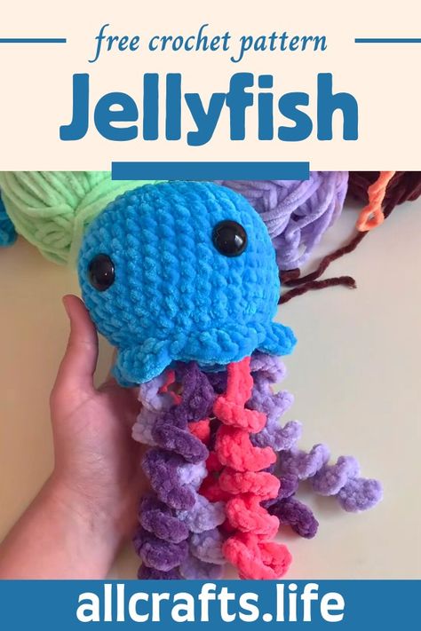 Crochet No-Sew Jellyfish No Sew Jellyfish Crochet, Free Crochet Jellyfish Pattern, Jellyfish Amigurumi Free Pattern, Crochet Jellyfish Free Pattern, Puff Quilt Pattern, Amigurumi Jellyfish, Coastal Crochet, Jellyfish Pattern, Crochet Jellyfish