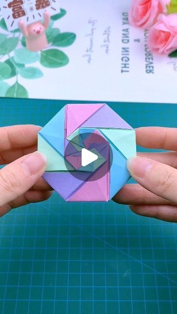 Paper Boxes Diy Folded, Origami A4 Paper, Cute Origami Easy, Paper Origami Easy, Paper Flower Projects, Paper Box Tutorial, Cool Origami, Origami Box Easy, Origami Box Tutorial