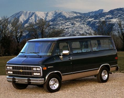 Chevrolet G20 Beauville LWB Sportvan 1994 Silverado 4x4, Chevrolet Van, Dodge Ram Van, Gmc Vans, Ram Van, Chevy Van, G 20, Classic Vans, Old Classic Cars