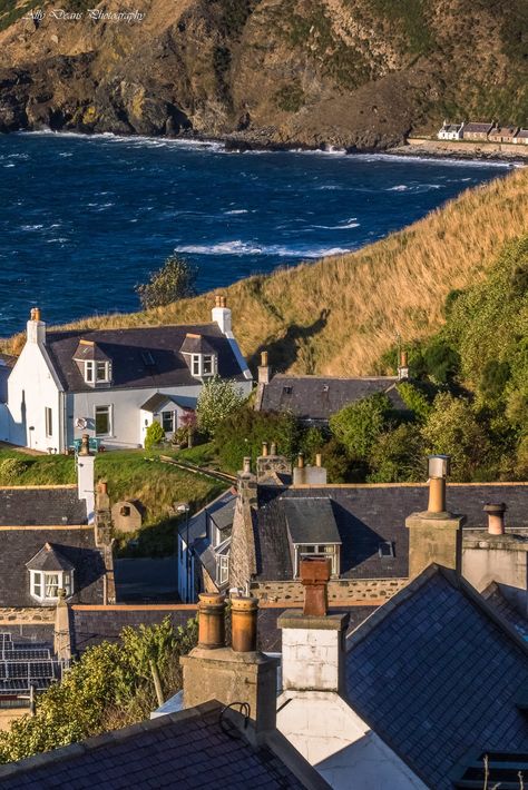 Aberdeenshire, Scotland.                              By:  Ally Deans Photography Aberdeenshire Scotland, Beautiful Scenery Pictures, Kingdom Of Great Britain, Ireland Scotland, Scotland Travel, Uk Travel, Aberdeen, Travel Goals, Pretty Places