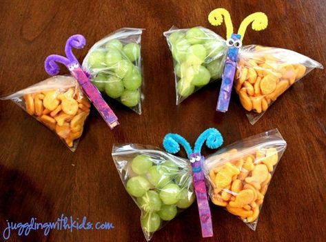 picnic snacks for kids Healthy Birthday Treats, Picknick Snacks, Butterfly Snacks, Lds Nursery, School Birthday Treats, Animal Snacks, Healthy Birthday, Picnic Snacks, Kids Picnic