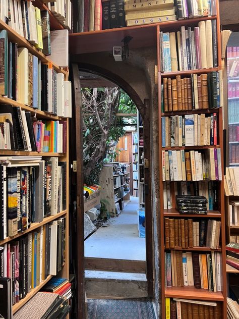 Village Bookshop, Mallory Core, Cafe Bookstore, Bookshop Café, Houses In Mexico, Bookshelf Inspiration, Bookstore Cafe, Mystic Moon, Pile Of Books