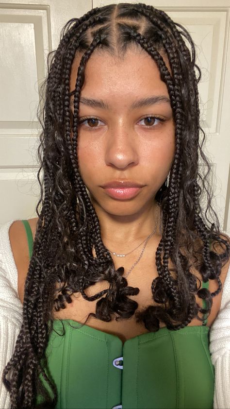 layered bohemian goddess knotless box braids Bohemian Knotless Braids Shoulder Length, Layered Bohemian Braids, Layered Goddess Braids, Layered Boho Braids, Short Bohemian Braids, Goddess Boho Braids, Goddess Knotless Box Braids, Braid Reference, Short Bohemian Knotless Braids