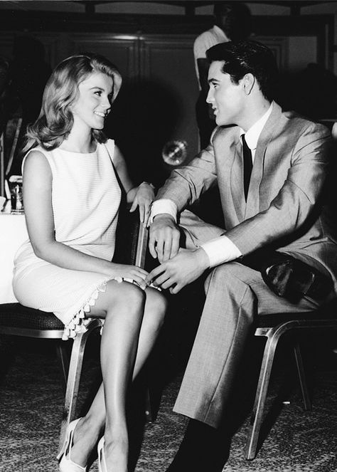 Elvis and Ann Margret Klasik Hollywood, Dean Stockwell, Elvis Presley Movies, Very Important Person, Elvis Presley Pictures, Elvis And Priscilla, Joseph Jackson, Ann Margret, Elvis Movies