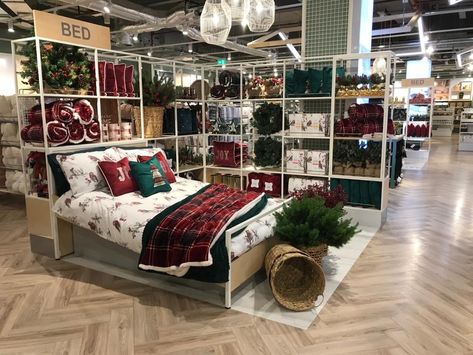 Head to your local Primark store to kit out your bedroom for the festive season. Bedroom Inspo Cozy, Bedroom Display, Primark Store, Primark Home, Merchandising Ideas, Supermarket Design, Christmas Bedroom, Bedroom Inspo, Visual Merchandising