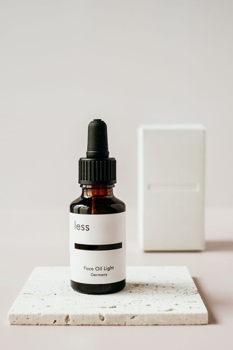 Minimalist Product Photography, Winter Shoot, Pure Skin, Products I Love, Oil Light, Photography Styling, Skin Care Brands, Cosmetics Brands, Natural Cosmetics