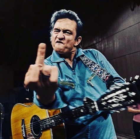 73 Likes, 5 Comments - Blazer (@getblazer) on Instagram: “So long, 2020. 📷: @jimmarshallphoto #johnnycash #happynewyear” Johnny Cash Middle Finger, Johnny Cash Tattoo, Finger Photo, Johnny Cash Art, Giving The Finger, Outlaw Women, Music Home Decor, Country Playlist, June Carter Cash