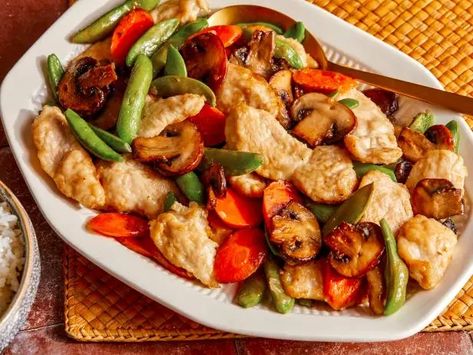 Moo Goo Gai Pan Moo Goo Gai Pan Recipe, Moo Goo Gai Pan, Sliced Carrots, Chinese Restaurants, Soy Recipes, Water Chestnuts, Bamboo Shoots, Snow Peas, Chicken Strips