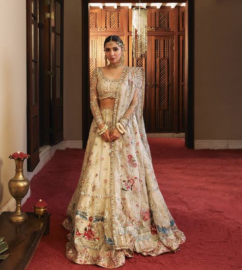 Nikkah Garara, Desi Wedding Dresses, Heirloom Dresses, Wedding Red, Pakistani Wedding Dress, Pakistani Fancy Dresses, Maria B, Indian Bridal Wear, Pakistani Wedding Dresses