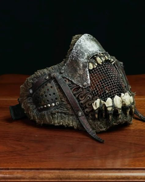 Post Apocalyptic Armor Diy, Creepy Mask Aesthetic, Apocalyptic Aesthetic Outfits, Mask Apocalypse, Wasteland Accessories, Apocalypse Mask, Post Apocalyptic Mask, Post Apocalyptic Accessories, Apocalyptic Mask