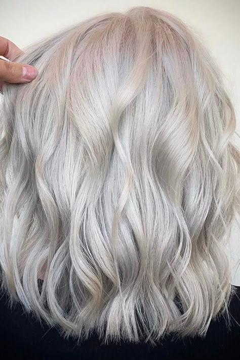 Womens Short Hairstyles Fine Over 50 Gray Hair, White Medium Hairstyles, Med Grey Hair Over 50, Gray Shaggy Hairstyles, White Hair Styles For Women Over 50 Aging Gracefully, Grey Shaggy Bob Hairstyles, Shoulder Length Grey Hairstyles, Shoulder Length Gray Hair With Layers, White Hair Medium Length