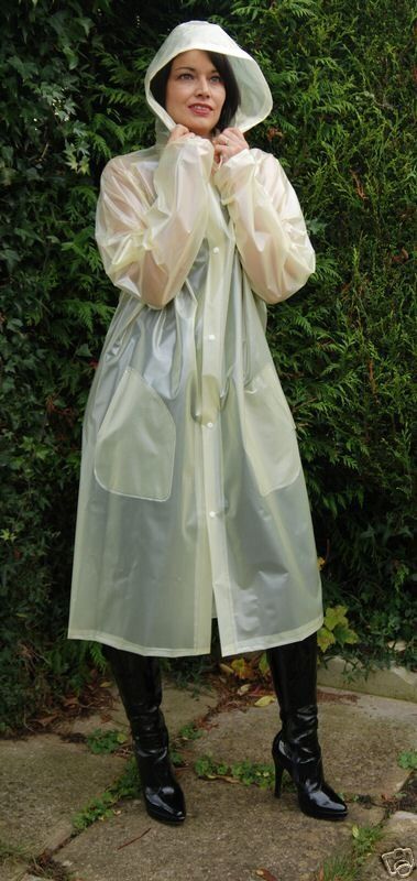 Pvc U Like, Clear Raincoat, Transparent Raincoat, Rain Fashion, Girls Raincoat, Plastic Mac, Rainwear Girl, Raincoat Outfit, Rainwear Fashion