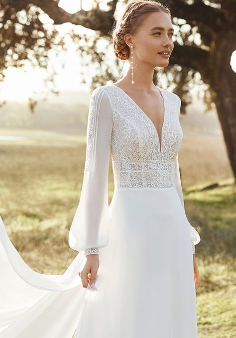 AMANDA A-line Wedding Dress by Rosa Clará - WeddingWire.com Timeless Wedding Dress Elegant Lace, Beaded Lace Wedding Dress, Lds Wedding, Amanda Dress, White Wedding Dress, Wedding Dresses Photos, Wedding Dresses Romantic, Pretty Wedding, Dresses To Wear To A Wedding