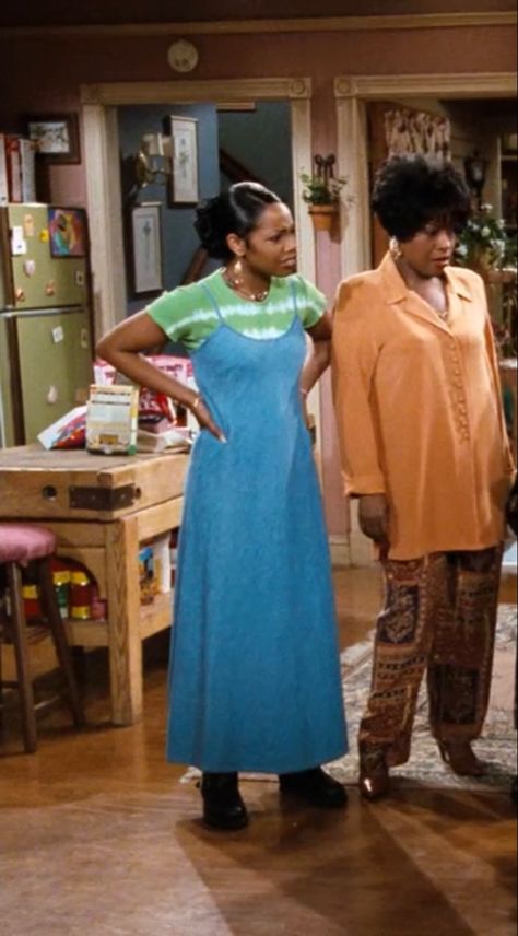 Family Matters. I dont own the rights to this. I just adding her putfits from every episode. Atleast the ones i liked 😂 Laura From Family Matters Outfits, Laura Family Matters Outfits, Family Matters Outfits, Laura Winslow Outfits, Laura Winslow, Modest Chic, House Clothes, Crochet Maxi Dress, Crochet Maxi