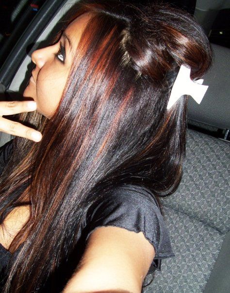 Snooki Bump Hairstyles, Snooki Hair Bump, Snooki Hair Color, 2000s Bump It Hair, 2000s Hair Color Ideas, Trashy Y2k Hairstyles, Snooki Halloween Costumes, Bump It Hairstyles, Snooki Makeup