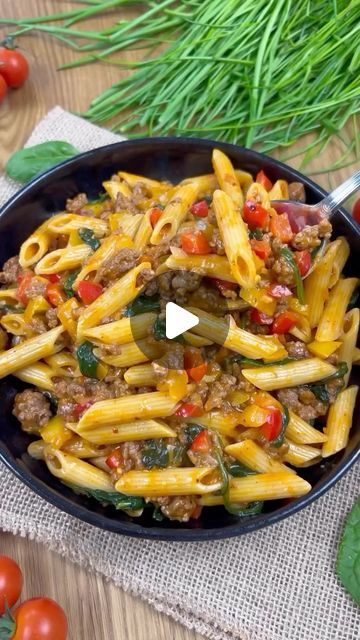 Pasta With Minced Meat, Popular Pasta Recipes, Black Beans And Rice, Sweet Paprika, Italian Herbs, Delicious Pasta, Pasta Soup, Vegetable Broth, Pasta Dinner Recipes