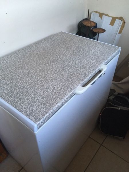 Defy 270 litre Deep freeze. In great condition. Deep Freeze, Refrigerator, Mattress, Frozen, Home Decor