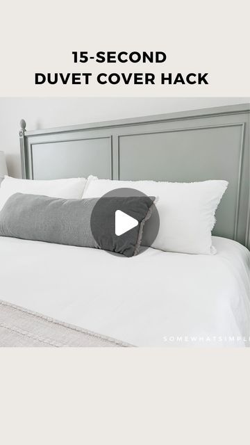 Stephanie Dulgarian  || Simple Decor + Organization on Instagram: "🛑 EVERYONE NEEDS TO SEE THIS!! 🛑

Putting the cover on my duvet took all of 15 seconds! 🤯

(ANNND, this is a king-size duvet, so I imagine it will be even easier with a smaller size!)

I used to dread washing my comforter because I hated putting the cover back on it. This literally changed everything! 🙌🏻

⭐️ Comment “Bedding” and I’ll send you links to the same or similar furniture and bedding I used in my room. 

⭐️ Have you tried this hack? 

.
.
.
.
.
#hack #laundryday #bedroomdecor #duvetcoverhack" How To Put On A Duvet Cover Easy Video, Duvet Cover Trick Floating, How To Keep Duvet Insert In Place, Duvet Cover Trick Simple, Duvet Cover Trick Videos, Gold Duvet, Make A Bed, Decor Organization, King Size Duvet