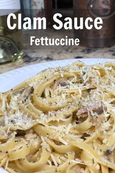 White Clam Sauce Recipe, Clam Pasta Recipe, Clam Sauce Recipe, Clam Sauce Linguine, Clam Pasta, White Clam Sauce, Linguine Recipes, Clam Sauce, Dinner Party Dishes