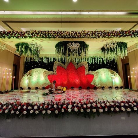 Half Saree Decoration Ideas At Function Hall, Half Saree Decoration Ideas, Half Saree Decoration, Saree Decoration Ideas, Half Saree Function Decoration, Saree Function Decoration, Stage Decoration Photos, Engagement Stage, Hindu Wedding Decorations