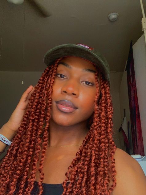 Ginger Passion Twists Hairstyle, Copper Red Passion Twists, Long Ginger Passion Twist, Passion Twist Ginger Color, Orange Passion Twists, Copper Twists Black Women, Ginger Passion Twists Black Women, Ginger Braids For Black Women, Ginger Twists Black Women