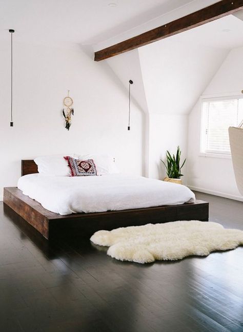 Simplicity at its best Minimalist Dekor, Modern Minimalist Bedroom, Bed Platform, Cute Dorm Rooms, Diy Home Decor Ideas, Living Room Decor Modern, Minimalist Home Decor, Cup Of Joe, Master Bedrooms Decor