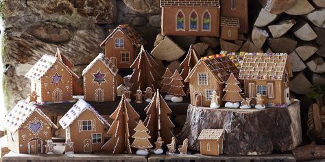 Liz Druce, founder of The Gingerbread House in Yorkshire, reveals her secrets. Gingerbread Christmas Village, Valerie Parr Hill Christmas, Gingerbread Architecture, Christmas Village Diy, Gingerbread House Village, Mood Of, Village Display Ideas, Gingerbread Creations, Cool Gingerbread Houses