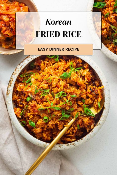 This easy Korean fried rice recipe takes only 15 minutes to make if you have some leftover rice. Spicy gochujang and funky kimchi deliver instant umami flavour allowing you to get a flavourful dinner on the table in no time. Top with a fried egg and customise with stir-fried veggies for a more substantial weeknight dinner. Korean Fried Rice Recipe, Spicy Fried Rice Recipe, Korean Fried Rice, Stir Fried Rice Recipe, Spicy Fried Rice, Fried Rice Seasoning, Gochujang Recipe, Korean Stir Fry, Kimchi Rice