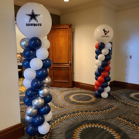 Classic balloon columns Dallas Cowboys Balloon Arch, Dallas Cowboys Balloon Garland, Football Balloon Decorations, Football Balloon Arch, Eagles Party, Dallas Cowboys Birthday Party, Dallas Cowboys Birthday, Dallas Cowboys Party, Cowboy Themed Birthday Party