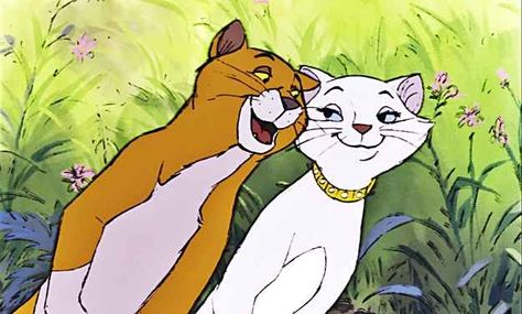 Thomas O'Malley and Dutchess - The Aristocats | 15 Greatest Disney Cats Old Disney Movies, Walt Disney Characters, Disney Cats, The Aristocats, Disney Icons, Disney Animals, Old Disney, Pinturas Disney, Disney Aesthetic