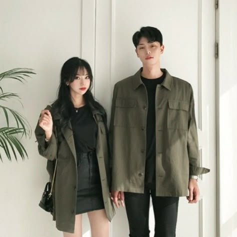 Ulzzang Couple Faceless, Ulzzang Couple Kiss, Ulzzang Couple Aesthetic, Couple Outfits Korean, Korean Couple Outfits, Casual Couple Outfits, Couple Faceless, Couple Outfits Matching, Couple Korean