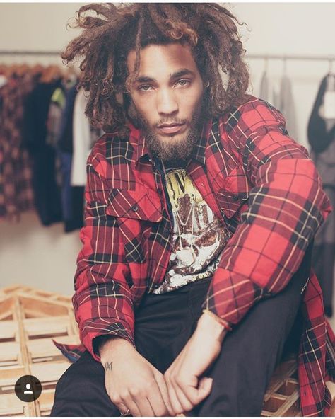 Grunge it up Dreadlock Men, Freeform Dreads, Rasta Girl, Mens Dreads, Loc Journey, Black Men Hairstyles, Beard Gang, Dreadlock Hairstyles, Afro Punk