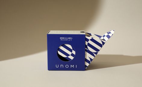 Japan Packaging Design, Drinks Packaging Design, Geometric Shapes Art, Skincare Packaging, Creative Box, Box Packaging Design, Cardboard Packaging, Tea Packaging, Packing Design