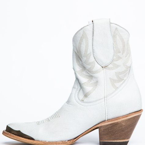 Full-Grain Leather Medium Sizes 8" Shaft Medium Toe Leather Lining Cushioned Footbed Toe Rand Leather Outsole 2 3/4" Western Heel White Western Boots, White Cowboy Boots, Wedding Boots, White Booties, Western Booties, Get Directions, Boots Outfit, Full Grain Leather, Western Fashion