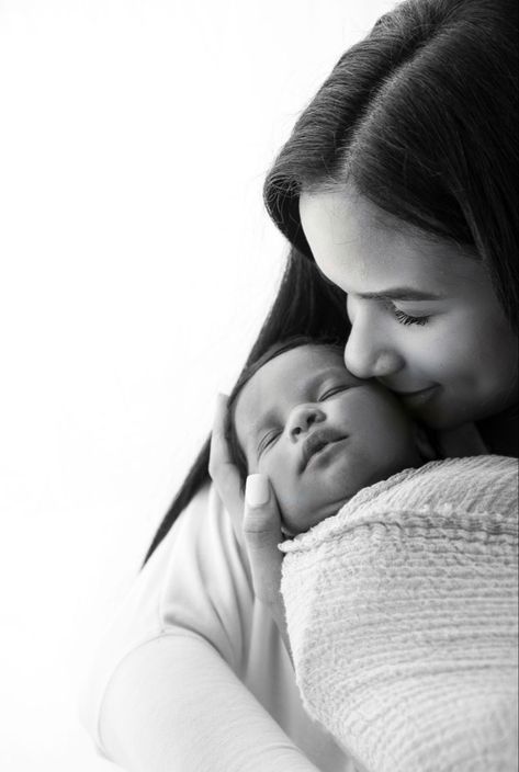 Newborn picture. Mommy and me. Asthetic picture. Mommy And Son Newborn Pictures, Mommy And Newborn, Mom And Me Newborn Photos, Mommy Daughter Newborn Pictures, Mommy Daughter Photoshoot Newborn, Mommy And Me Newborn Photo Shoot, Newborn Mom Photos, Mom And Son Newborn Pictures, Mom Daughter Newborn Photos