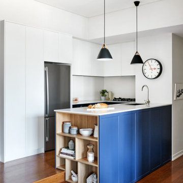 L Shape Kitchen With Peninsula, Narrow U Shaped Kitchen, Small Kitchens With Peninsulas, Small Kitchen Backsplash, L Shape Kitchen, Kitchen With Peninsula, Small Kitchen Island Ideas, Scandi Kitchen, Unique Kitchen Design