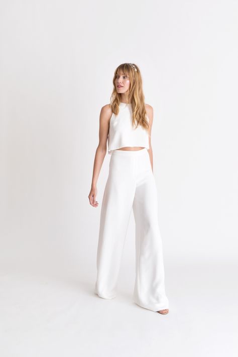 Stand out in something as simple as this crop top and high-waisted pantsuit combo from Alexandra Grecco's Spring 2018 collection. Pantsuit Wedding Dress, Wedding Suits For Bride, Bridal Pantsuit, Bridal Pants, Wedding Pantsuit, Wedding Pants, Women Suits Wedding, Alexandra Grecco, Wedding Dresses Satin